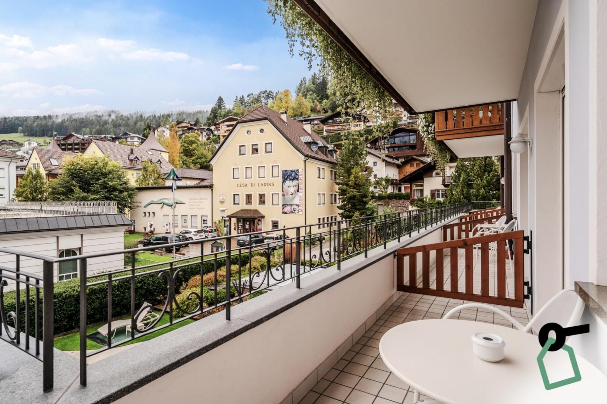 Hotiday Room Collection - Ortisei Bagian luar foto