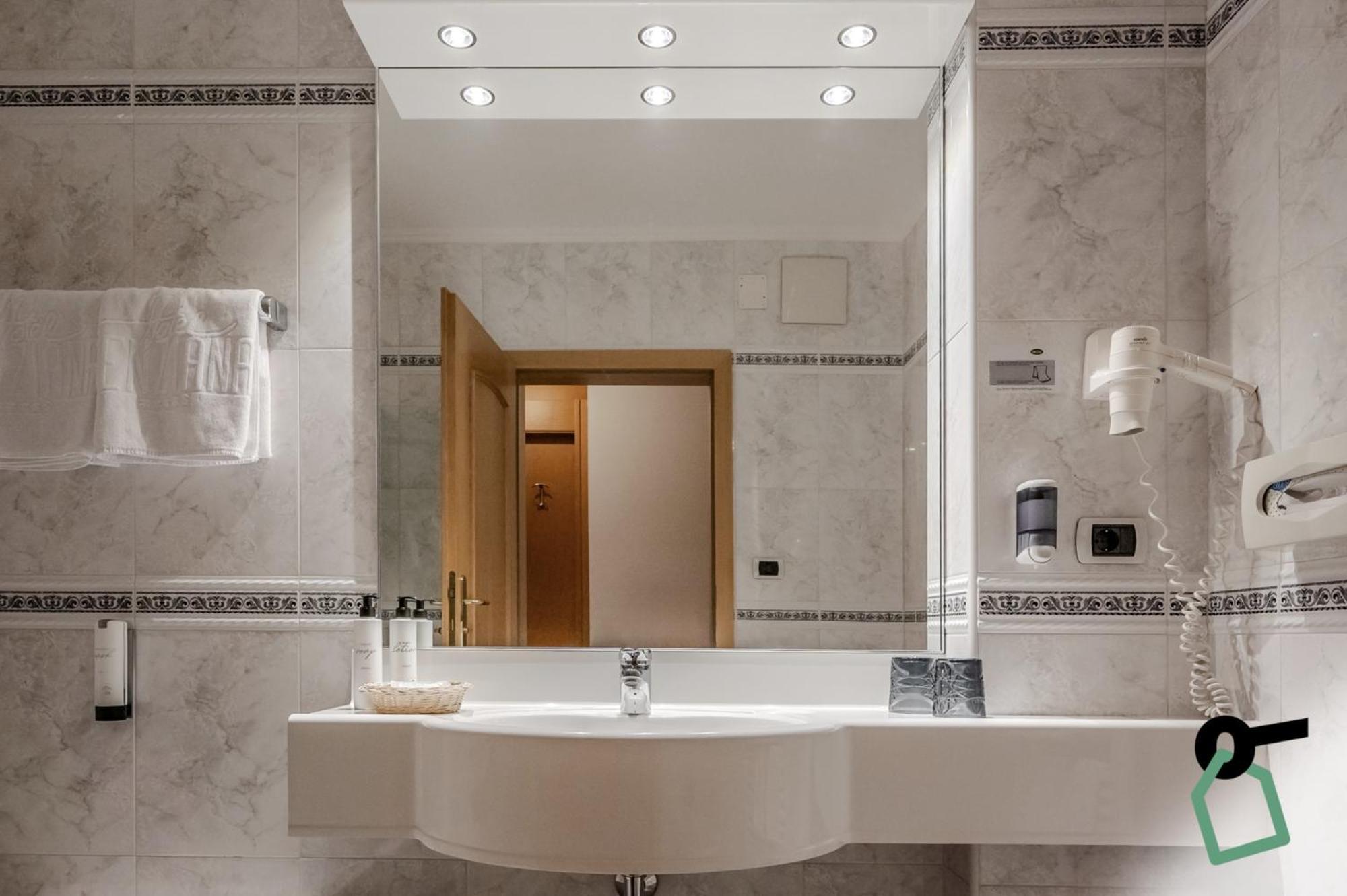 Hotiday Room Collection - Ortisei Bagian luar foto